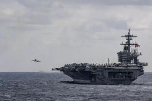 Un F-35 se estrella en la cubierta del portaaviones USS Carl Vinson en el Mar de China