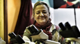 Cristina Arias, catedrática de la Universidade de Vigo: «Los parásitos de las cacas callejeras pueden afectar a los humanos»