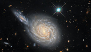 El Hubble capta una conjunción galáctica en la constelación de Piscis