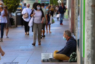 Alicante sancionará a mendigos y prostitutas con multas de hasta 3.000 euros tras aprobar una ordenanza pactada por PP y Vox