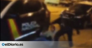 Un joven de Sevilla denuncia la agresión de un policía: "No me pegues más, que no te estoy haciendo nada"