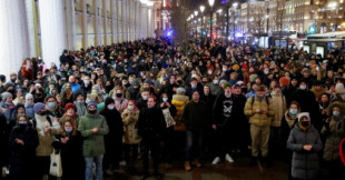 Cientos de detenidos en protestas en Moscú y San Petesburgo contra la invasión a Ucrania