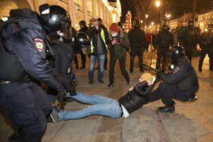 Fui arrestada en una manifestación antiguerra en San Petersburgo [ENG]