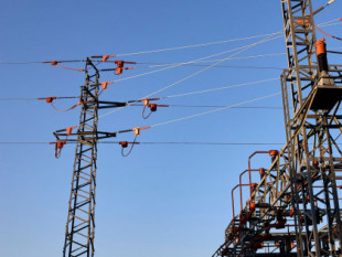 El precio de la electricidad en España pulveriza su máximo histórico: 442 euros el megavatio