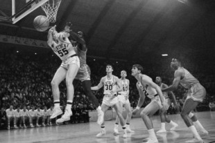 Cinco negros contra cinco blancos: el partido que cambió la historia del baloncesto americano