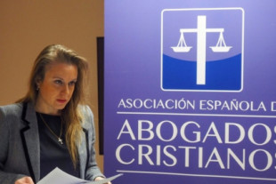 Abogados Cristianos pierde su batalla por la retirada de una cruz falangista en Galicia