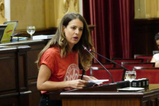 Gloria Santiago: "Ni PSOE ni PP quisieron eliminar la religión en la Ley de Educación, ahí sí se ponen de acuerdo"
