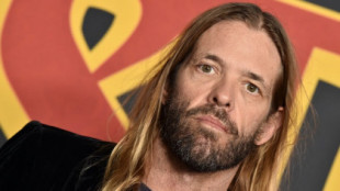 Taylor Hawkins, el baterista de Foo Fighters, ha muerto. [ENG]