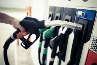 493 gasolineras ya han subido 5 céntimos o más el precio del "diésel", para evitar bonificar al conductor