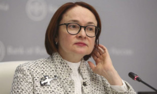 Quién es Elvira Nabiúllina, la principal asesora económica de Putin que recomendó el patrón oro y salvó el rublo