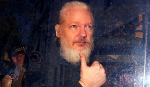 Crece en redes el clamor por la libertad a Julian Assange