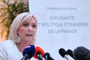 Marine Le Pen promueve una alianza de seguridad con Rusia