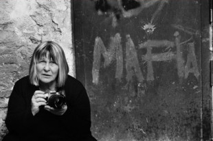 Ha muerto Letizia Battaglia, la fotógrafa que retrató el terror de la mafia italiana