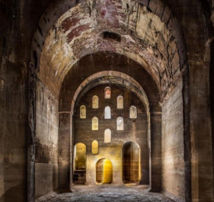 El poderoso hechizo de la “catedral” subterránea de la Alhambra