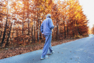 Caminar deprisa: una receta para retardar el envejecimiento biológico [GAL]