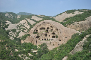 Las misteriosas cuevas de Guyaju, el mayor conjunto de viviendas talladas en la roca de China