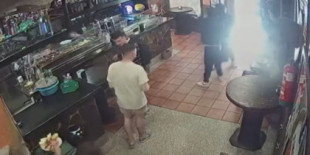 El vídeo del tiroteo de dos pandilleros al camarero de un bar de Chueca