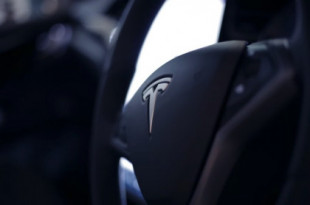 El funcionamiento del Autopilot de Tesla hace saltar las alarmas: se desactiva instantes antes de los accidentes