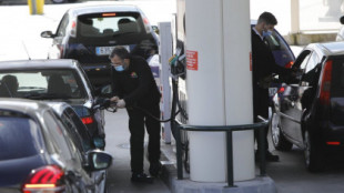 Los españoles ya pagan más que los alemanes por repostar gasolina