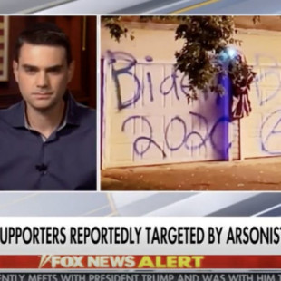 Un fanático de Trump recibió simpatía generalizada después de que su garaje fuera quemado y desfigurado con el grafiti 'Biden 2020'(eng)