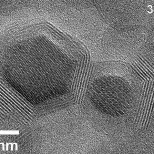 ¿Cómo crecen las nanopartículas? Vídeo a escala atómica anula teoría de hace 100 años (ING)