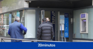 Revientan con explosivos un cajero automático en Madrid y los vecinos recogen billetes del suelo