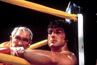 "¡Devolvedme mis derechos, chupasangres!". Sylvester Stallone estalla tras enterarse de que habrá otro spin-off de 'Rocky' por la prensa