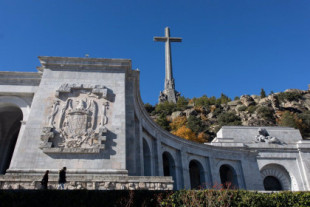 Familiares del Valle de los Caídos anuncian una querella contra la alcaldesa de San Lorenzo de El Escorial por presunta prevaricación