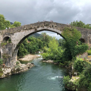 El puente romano de Cangas de Onís es medieval del siglo XIV