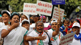Cuelgan a dos hermanas intocables tras ser violadas y asesinadas en la India