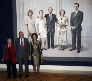 Esconder el cuadro de la familia real de Antonio López: la metáfora de una monarquía en crisis