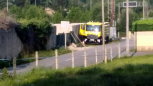 Expediente en Bomberos de Asturias por llenar una piscina privada en Gijón con un camión de La Morgal