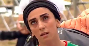 El régimen de Irán retuvo a Elnaz Rekabi, la atleta que participó sin hiyab en una competencia: la enviará a prisión