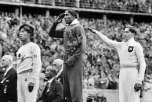 Venden por medio millón la plata de Lutz Long, el 'ario' que 'traicionó' a Hitler al ayudar a Jesse Owens