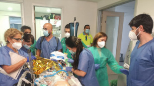 Un equipo médico de Málaga hace 800 km para salvar a un niño conectado a un corazón y pulmón artificiales