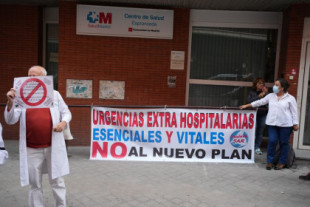 Desastre en la inauguración de las urgencias extrahospitalarias de Ayuso: el 60% de los médicos se da de baja el primer día