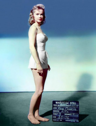 Las pruebas de vestuario de Anne Francis para Planeta Prohibido (1956), el film censurado en España durante 11 años
