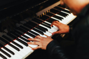 Consiguen ‘apagar’ las pesadillas con un solo acorde de piano