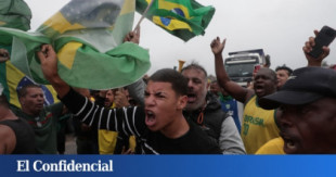 Miles de bolsonaristas piden ante los cuarteles militares un golpe de Estado contra Lula
