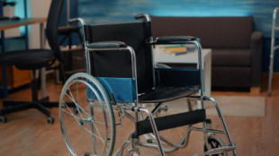 Nueve pacientes paralíticos vuelven a andar gracias a la estimulación medular