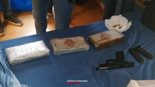 Alquila una habitación de su piso en Barcelona y el nuevo inquilino aparece con 3kg de cocaína y una pistola