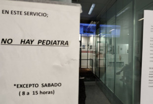 Niño enfermo aguanta "cola kilométrica a la intemperie" en el Hospital de Pontevedra tras peregrinar por PACs sin médico