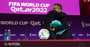 El director de comunicación de la FIFA se declara gay en Qatar y a un día del Mundial