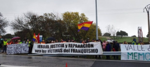 Víctimas del franquismo exigen la salida de "okupas" benedictinos y la desacralización del Valle de los Caídos