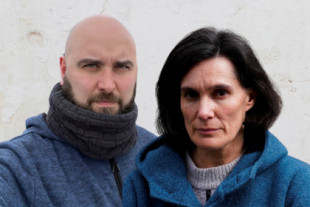 Pablo González recibe la visita de su esposa en la cárcel ocho meses después de su detención en Polonia