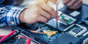 Según un estudio de Canadá, en Ontario, la mitad de las tiendas de reparación de portátiles accedieron a los datos personales de clientes y un 12,5% además copió los datos en una unidad externa (ENG)
