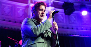 Murió Terry Hall, el vocalista de The Specials, a los 63 años de edad