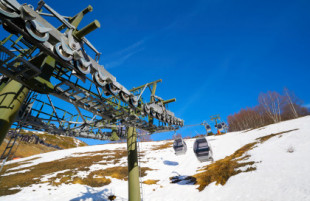 Las clases altas empiezan a preocuparse por el cambio climático al ver que no hay nieve en Baqueira