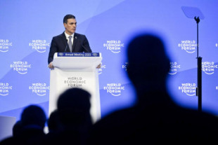 El Gobierno, en pleno apogeo mundial: elogios en Davos, Pedro Sánchez en CNN y Yolanda Díaz en 'Financial Times'