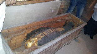 Egipto descubre el "Chico de oro", una momia cubierta de riquísimos amuletos